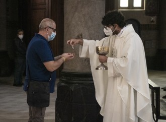 L'8 settembre della Chiesa: vaccinati e proni allo Stato