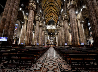 Messe sospese, avanti un altro. Ma il vescovo dice no