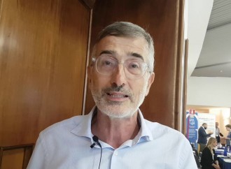 Falle nell'algoritmo "assolvi" vaccino, ma Aifa le ignora
