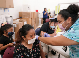 Vaccini e infertilità, i ricercatori lanciano l'allarme