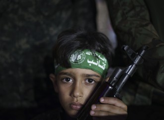 Hamas cerca reclute: il jihad si insegna al campo estivo