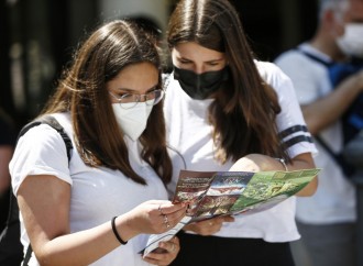Assegno inutile, la paura divora la generazione "No figli"