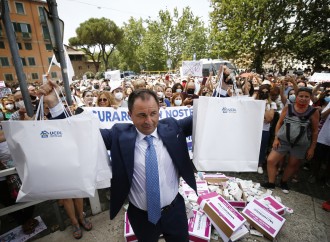«Ricorsi e referendum: così smonteremo il green pass»