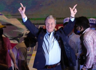 Usano Pinochet per oscurare il successo del cattolico Kast
