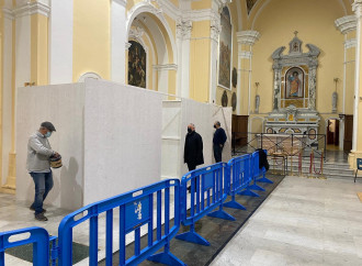 Vaccini in chiesa, una semplice domanda irrita parroco e comune