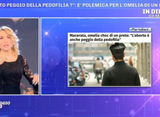 L'omelia la decide la D'Urso: prete alla gogna se parla di gay e aborto