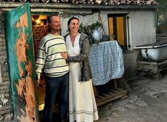 Ci vogliono far diventare tutte "famiglie nel bosco"