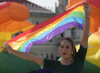 Thailandia, sì alle "nozze" gay