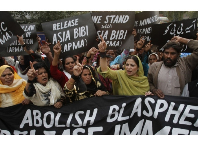 Una manifestazione per Asia Bibi Una manifestazione per Asia Bibi
