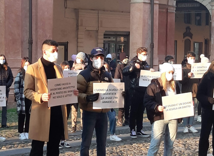Una manifestazione di ragazzi a Correggio (RE)