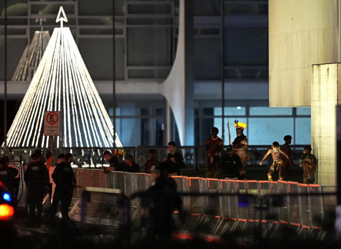 Proteste di indigeni pro-Bolsonaro Proteste di indigeni pro-Bolsonaro
