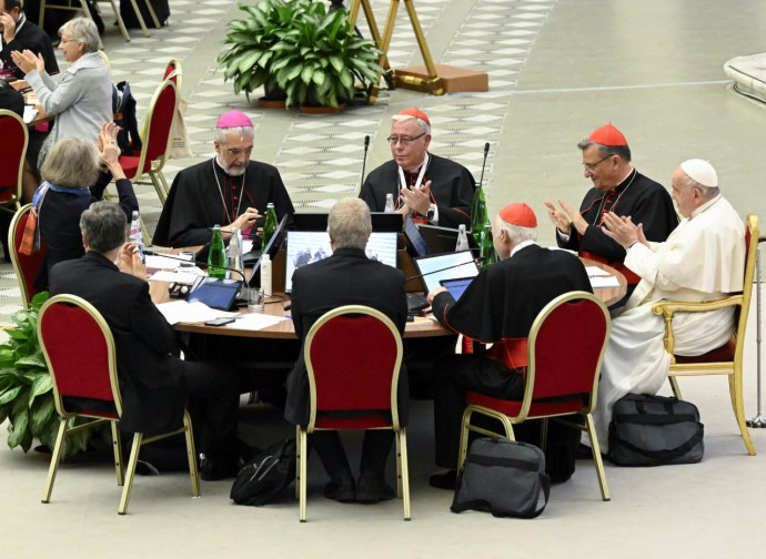 Foto Vatican Media/LaPresse 28 Ottobre 2023 Città del Vaticano, Vaticano - Cronaca Papa Francesco durante il Sinodo dei Vescovi - 20esima Congregazione Generale