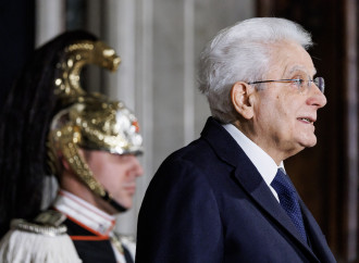 Mattarella sferza i giovani e i colossi del web