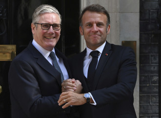 Per Starmer l'immigrato buono è quello woke