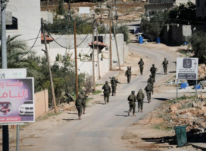 Raid israeliano a Tubas (LaPresse)