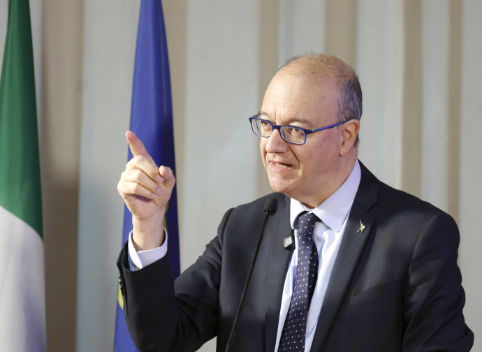 Il ministro Giuseppe Valditara (LaPresse)