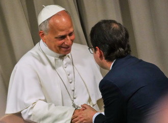 Il Papa e il miliardario ateo, dove finisce l'etica e comincia il marketing?