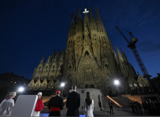 Il Papa alla Sagrada Familia: «la fede dà forma alle pietre»