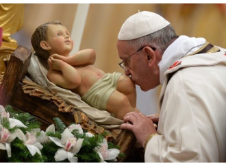 "Davanti al presepe, perché Gesù può salvarci"