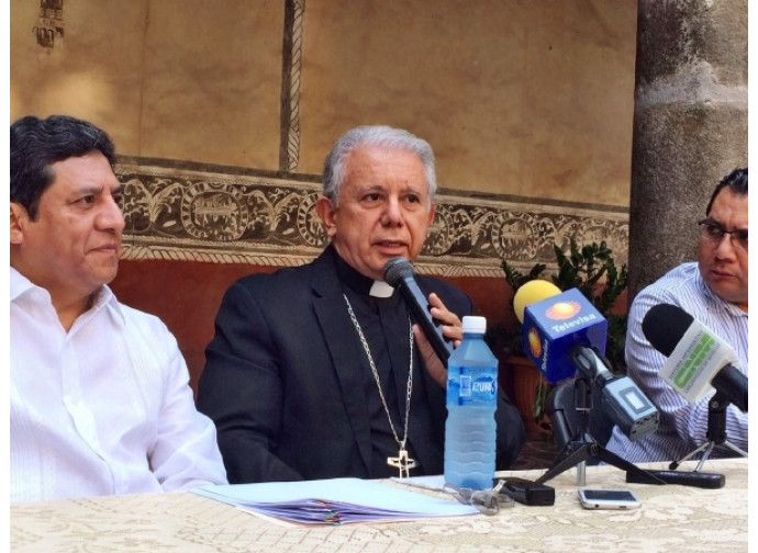 Il vescovo Ramon Castro Il vescovo Ramon Castro