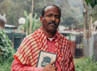 Mamma cristiana di otto figli picchiata a sangue in Somalia