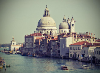 Veneziani sequestrati, scatta la denuncia contro il Governo