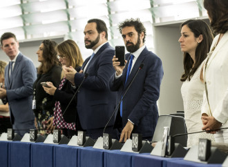 E in Europa nasce l'asse Pd-M5S. Si ripeterà in Italia?