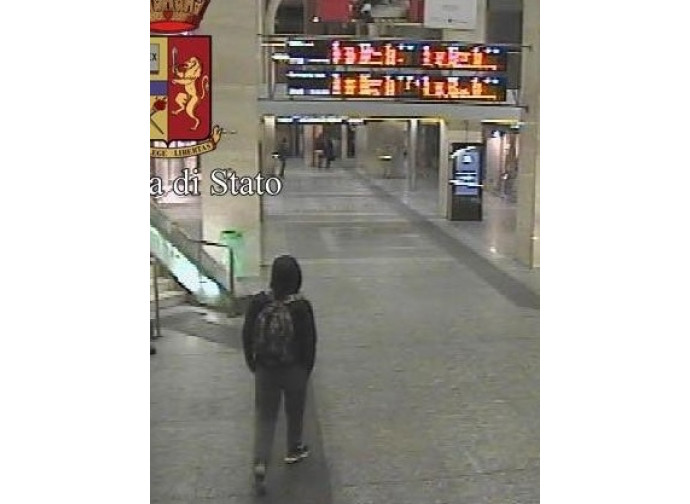 Il terrorista di Berlino alla stazione di Torino Il terrorista di Berlino alla stazione di Torino