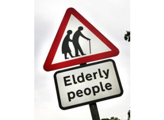 Regno Unito, così si lasciano morire gli anziani