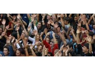 Gli "indignados",
la Quarta Rivoluzione