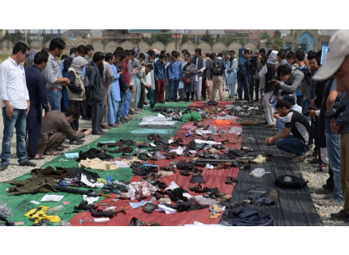Kabul, oggetti personali delle vittime Kabul, oggetti personali delle vittime