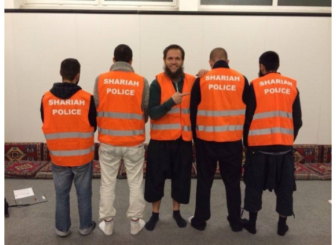 Wuppertal, polizia islamica Wuppertal, polizia islamica