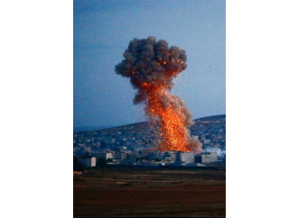 Gli Usa colpiscono Assad oltre che i jihadisti