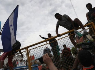 Fallito il 19 ottobre il tentativo di centinaia di emigranti di entrare in Messico dal Guatemala