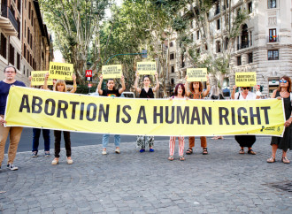 "Aborto diritto fondamentale", Parigi e Londra ci pensano