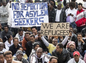 Israele sospende l’accordo per il trasferimento di migliaia di emigranti africani in paesi occidentali