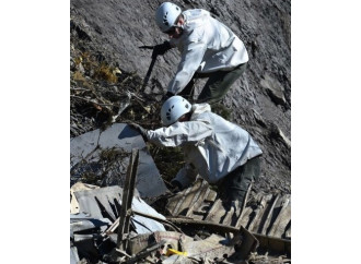 I morti dell'Airbus
il pilota suicida e
le nostre domande