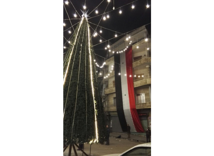 L'albero di Natale di Aleppo L'albero di Natale di Aleppo