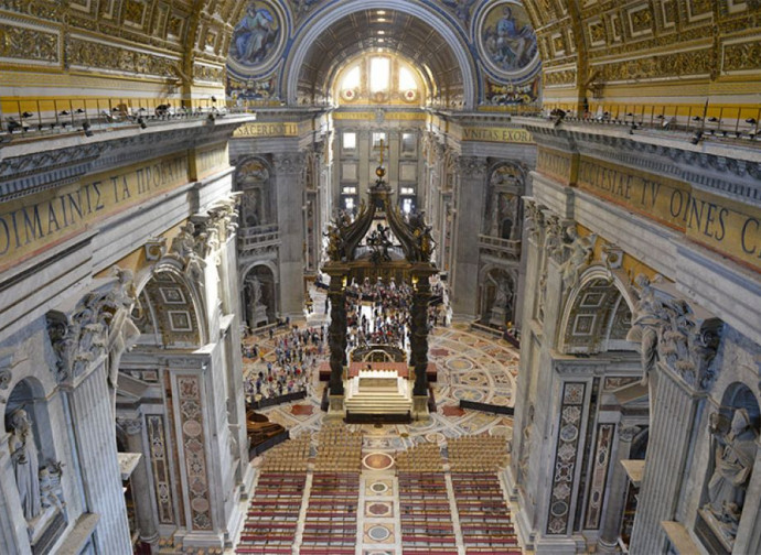 L'altare profanato della Basilica di San Pietro