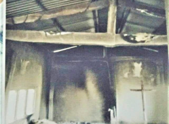 In Nepal bruciate cinque chiese in dieci giorni