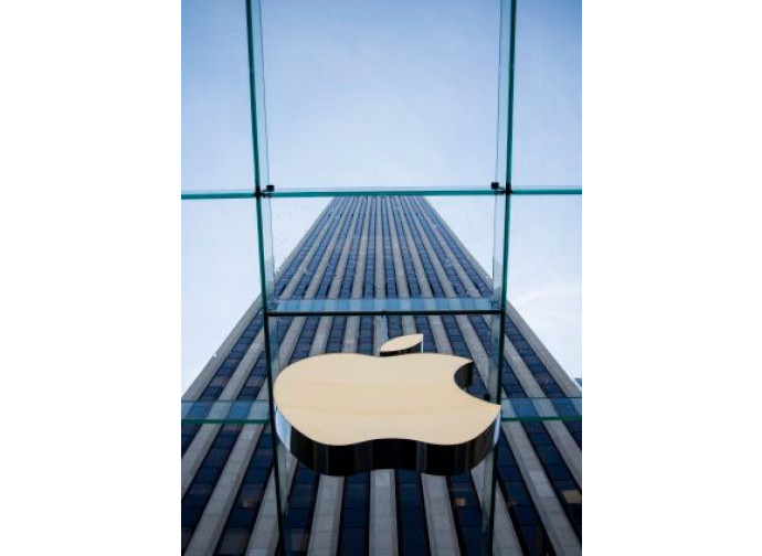 Apple Apple