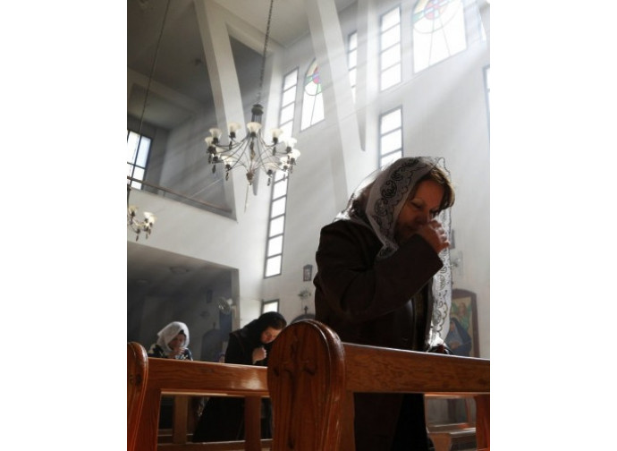Siria, donne cristiane in preghiera Siria, donne cristiane in preghiera