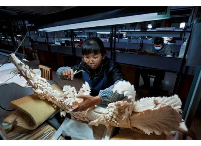 Lavorazione dell'avorio in Cina