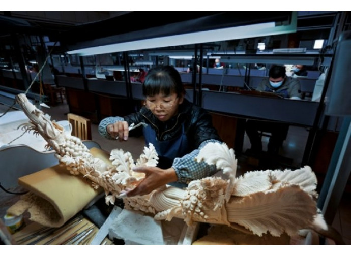Lavorazione dell'avorio in Cina Lavorazione dell'avorio in Cina