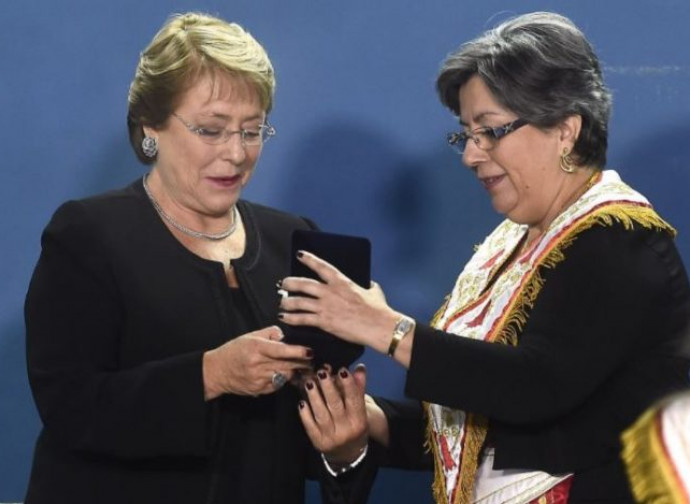 Michelle Bachelet viene premiata dalla Massoneria cilena