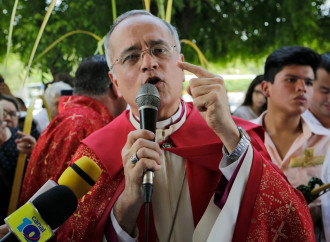 Il vescovo Baez trasferito, il dissenso perde la sua voce