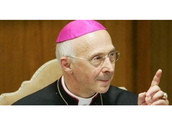 Il cardinale Angelo Bagnasco, presidente della Cei