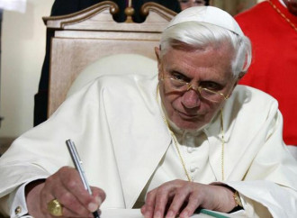 Auguri e grazie a Benedetto XVI per la difesa del celibato