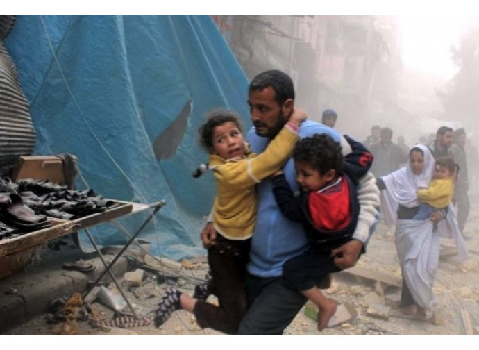 Aleppo, civili sotto le bombe Aleppo, civili sotto le bombe