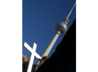 Berlino, mille croci in Marcia per la vita